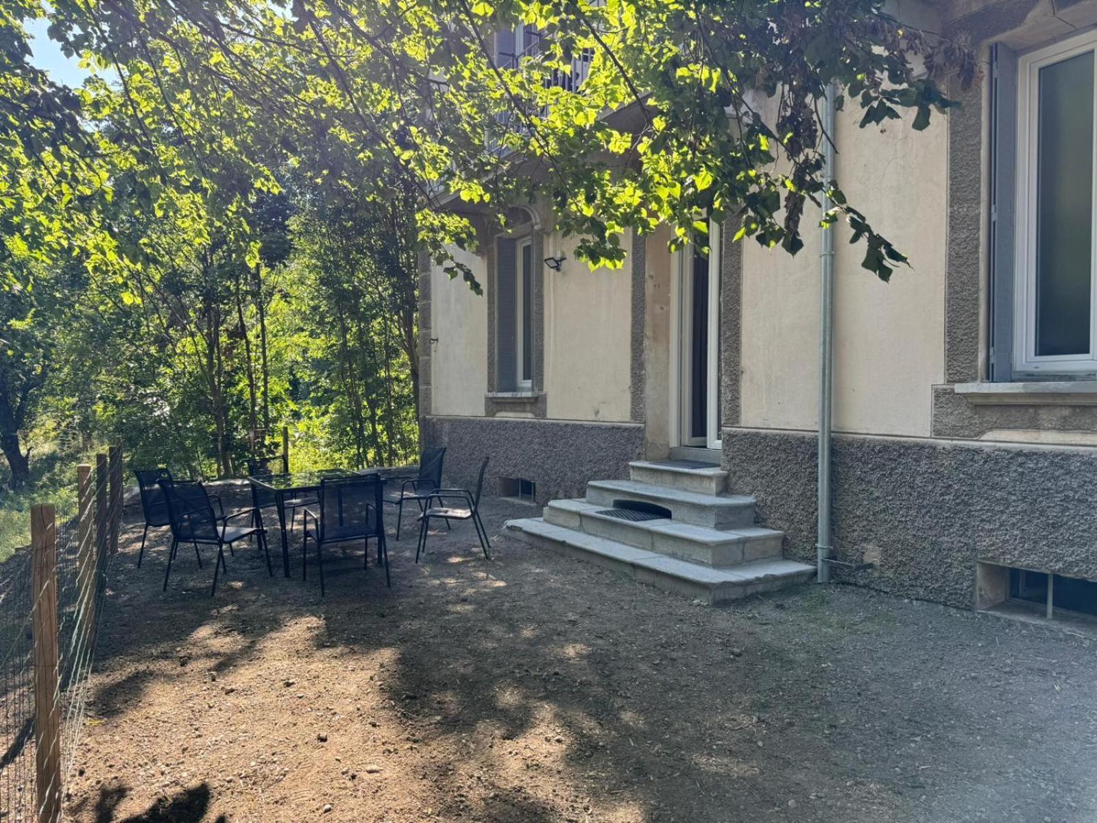 Appartements Confortables Avec Vue Montagne - Residence Villa Belle Fleur Château-Ville-Vieille Exterior foto